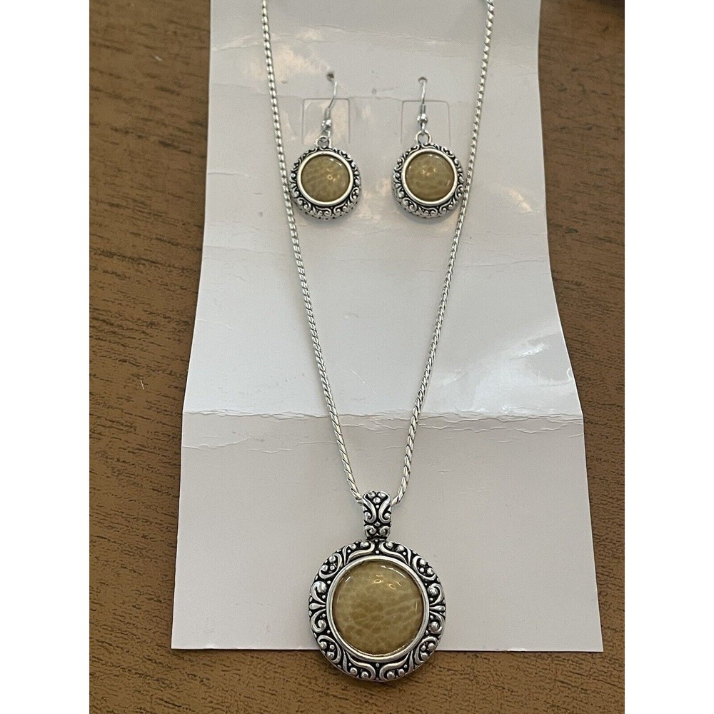 Silver Toned Beige Stone Necklace With Matching Earrings 16” With Extender